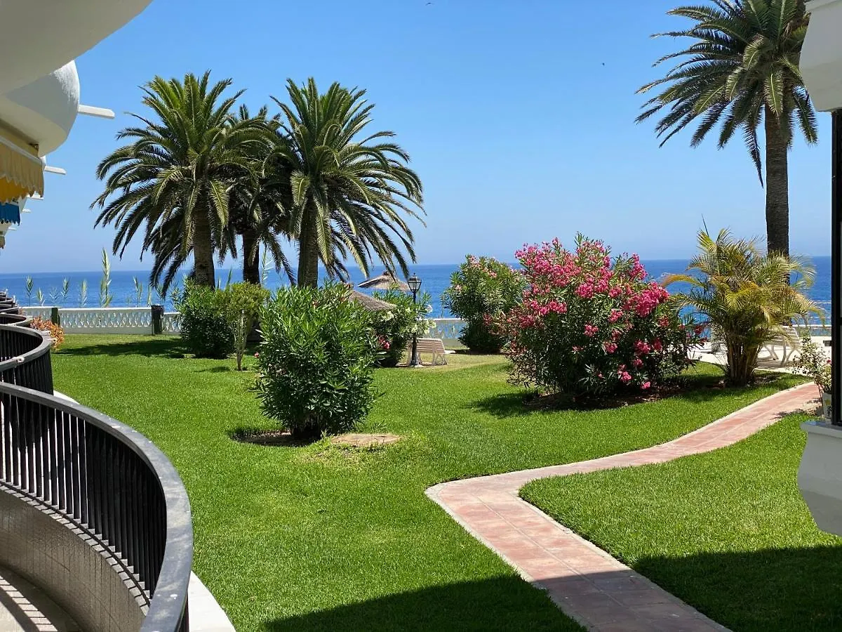 公寓 内尔哈Acapulco Playa 100公寓